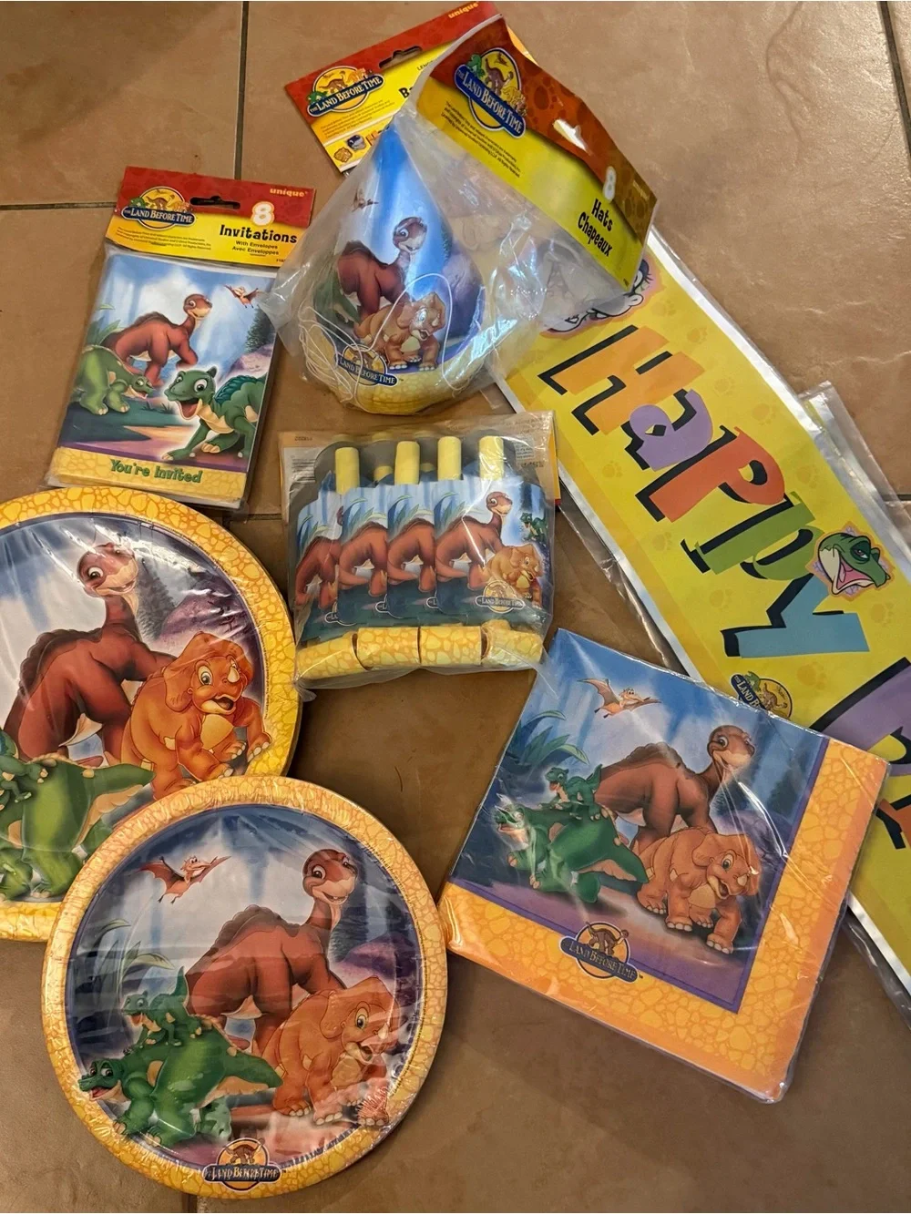 Vintage Y2K Land Before Time Party Decorations